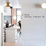 The Jesse Hotel & Bar