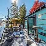 Downtown Chic Reno Studio, Your Stylish Haven