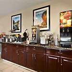 Comfort Inn & Suites Airport Convention Center