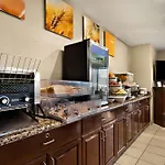 Comfort Inn & Suites Airport Convention Center