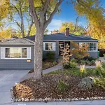 New! Central Family & Business Hub- Fire Pit Bbq