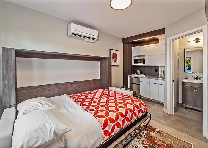 Downtown Chic Reno Studio, Your Stylish Haven