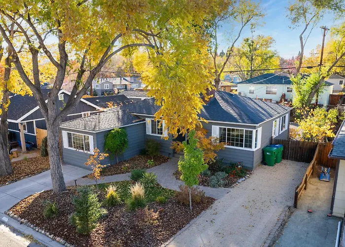 New! Central Family & Business Hub- Fire Pit Bbq