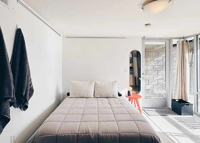 Chic Modern 1Br 1Ba Suite