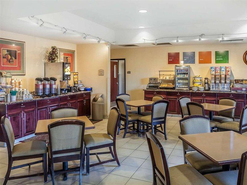 Comfort & Airport Convention Center 3* Reno