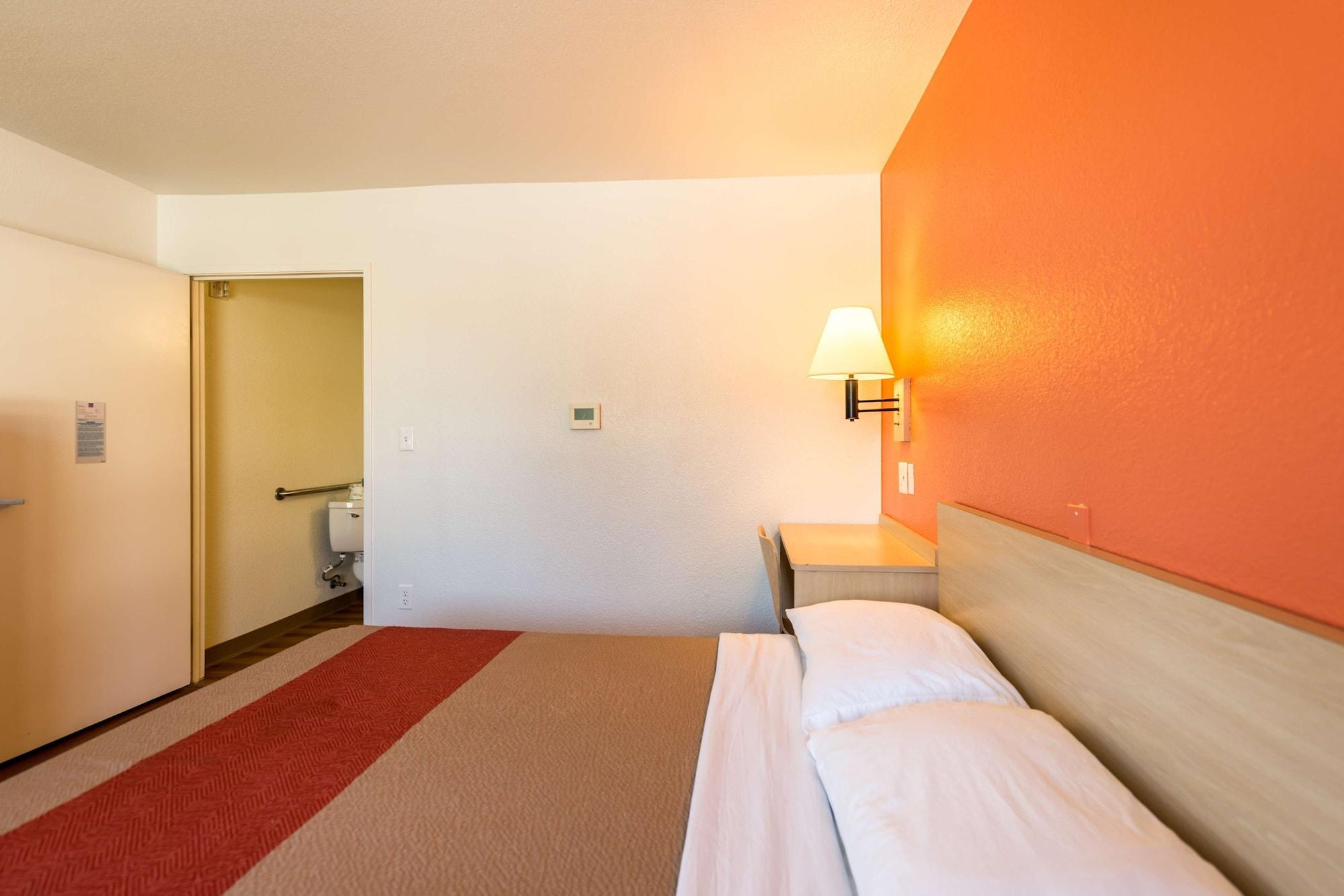 6-reno, Nv - Virginia Plumb