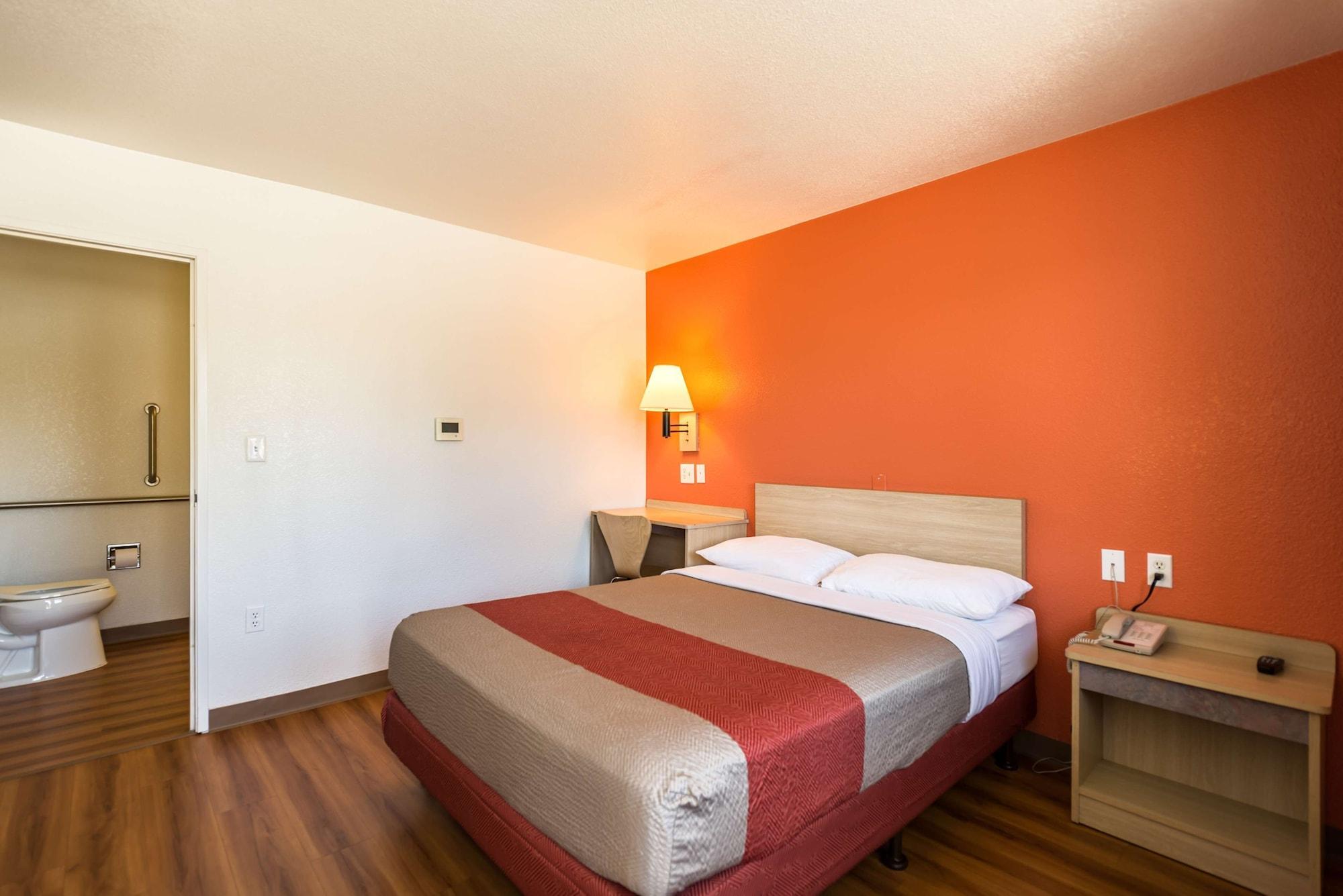 6-reno, Nv - Virginia Plumb Hotel Reno