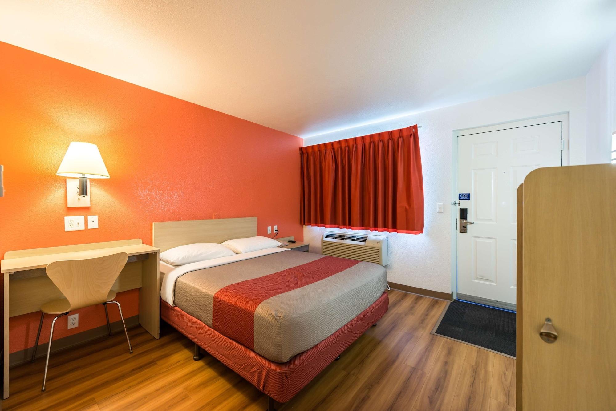 6-reno, Nv - Virginia Plumb Hotel