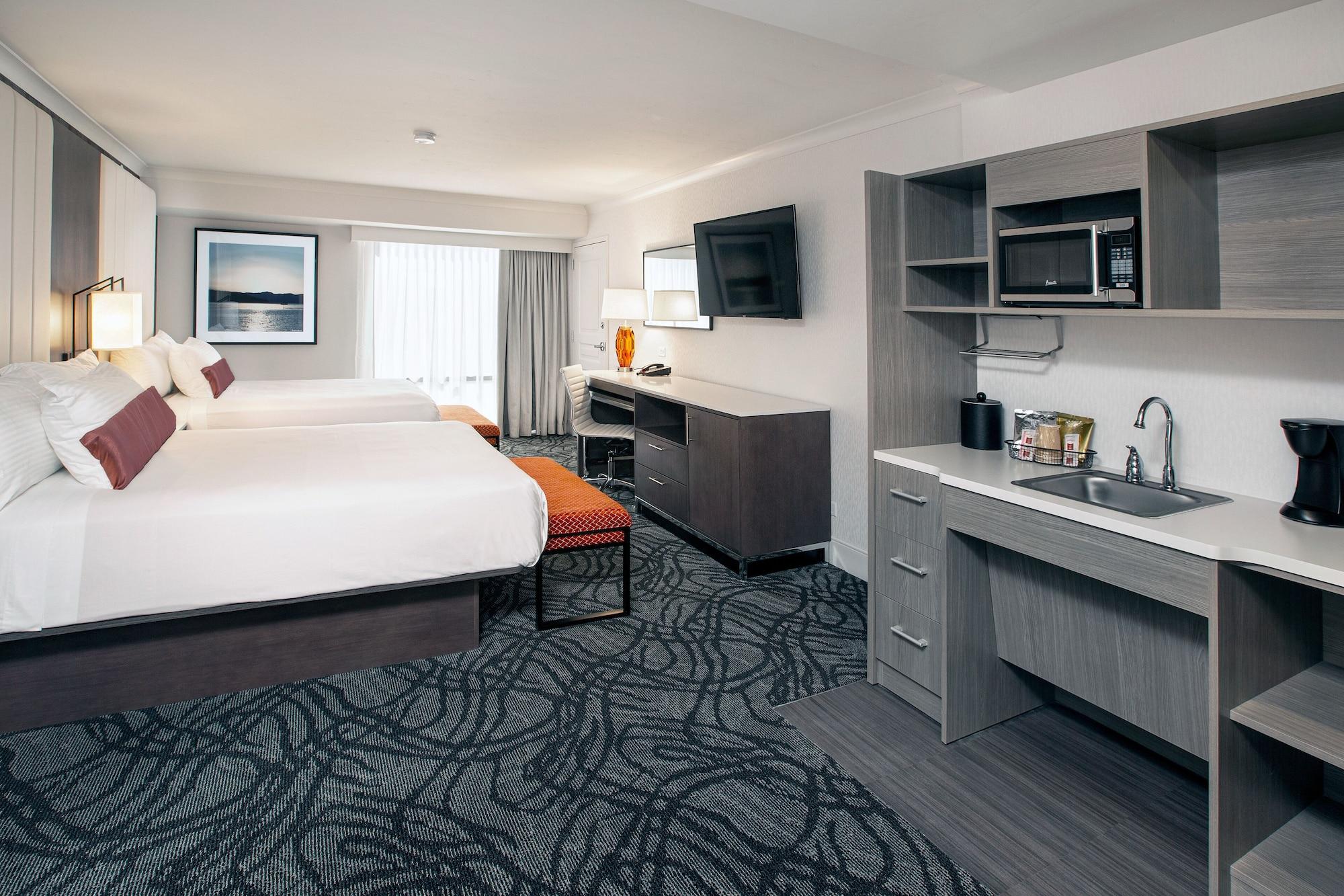 Hotel J