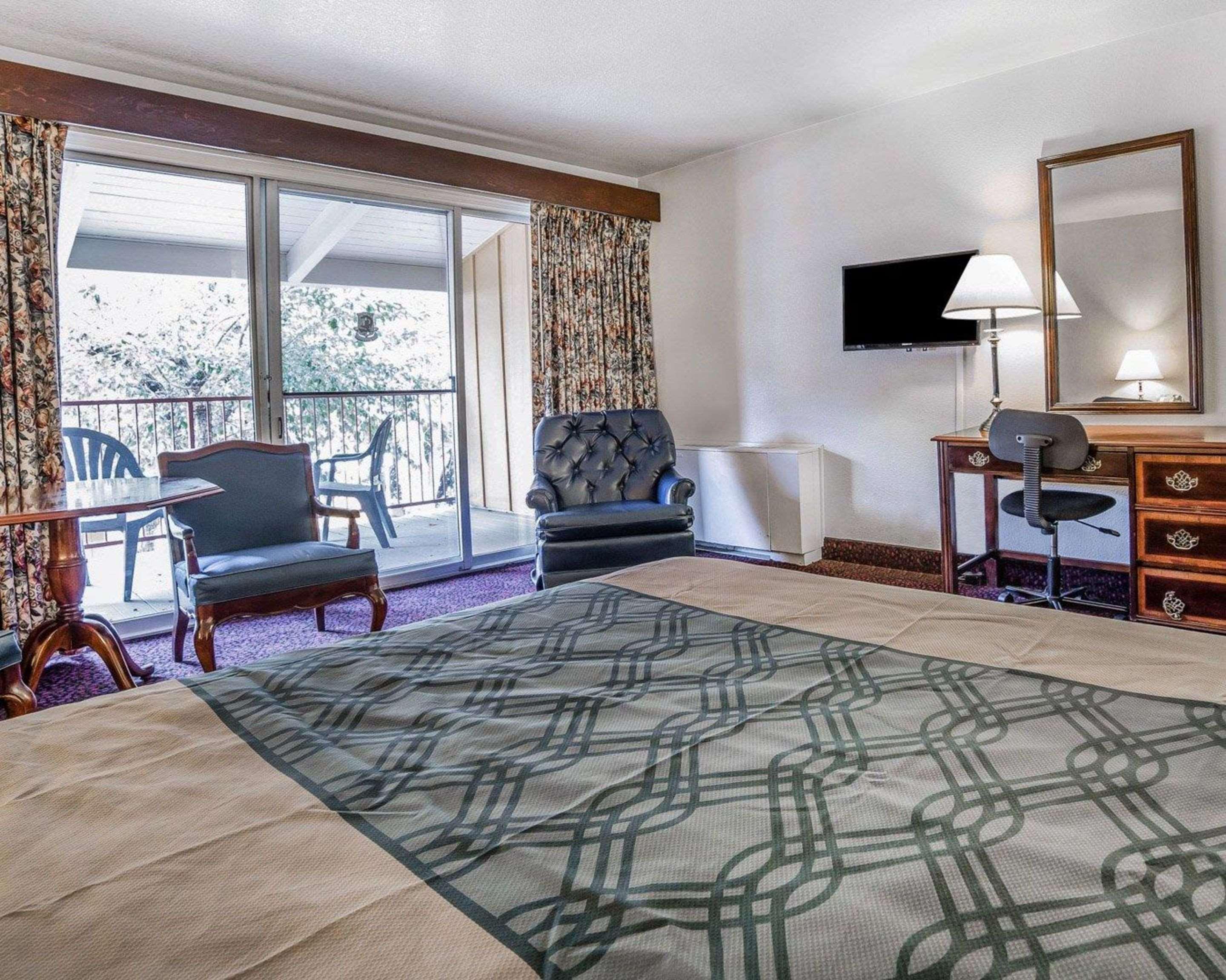Econo Near Reno-sparks Convention Center Lodge