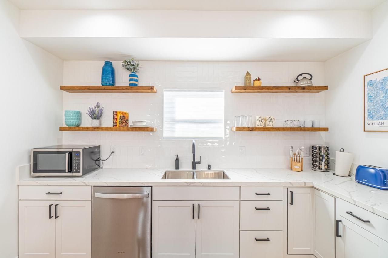 Luxury 4-bed In Riverside Heights! Apartment *