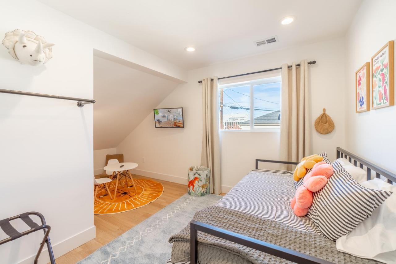Luxury 4-bed In Riverside Heights! Apartment