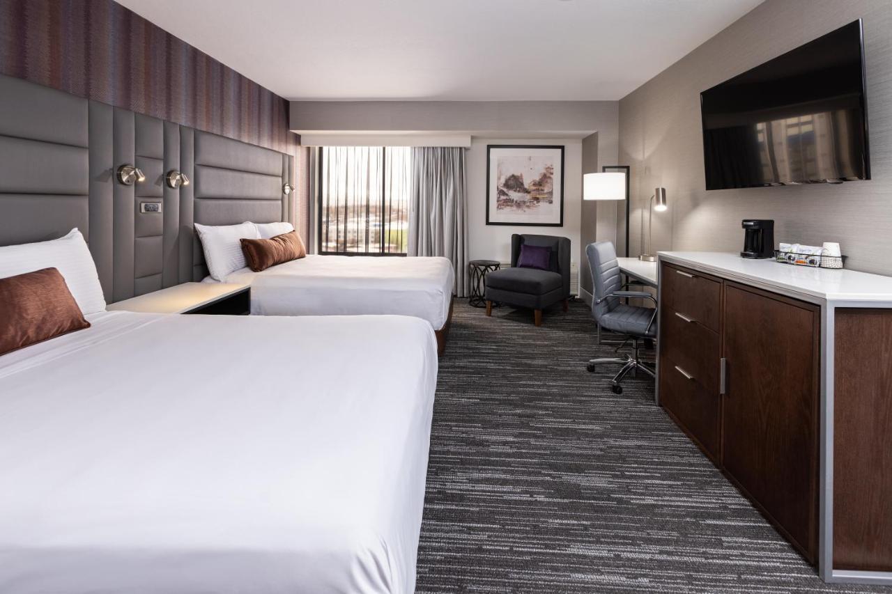 Hotel J