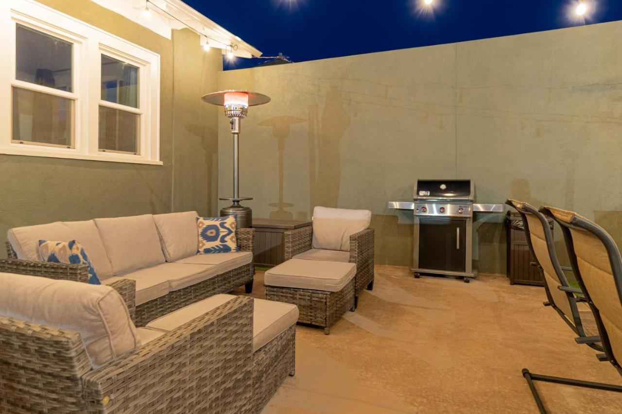 Apartment Luxury 4-bed In Riverside Heights! Reno