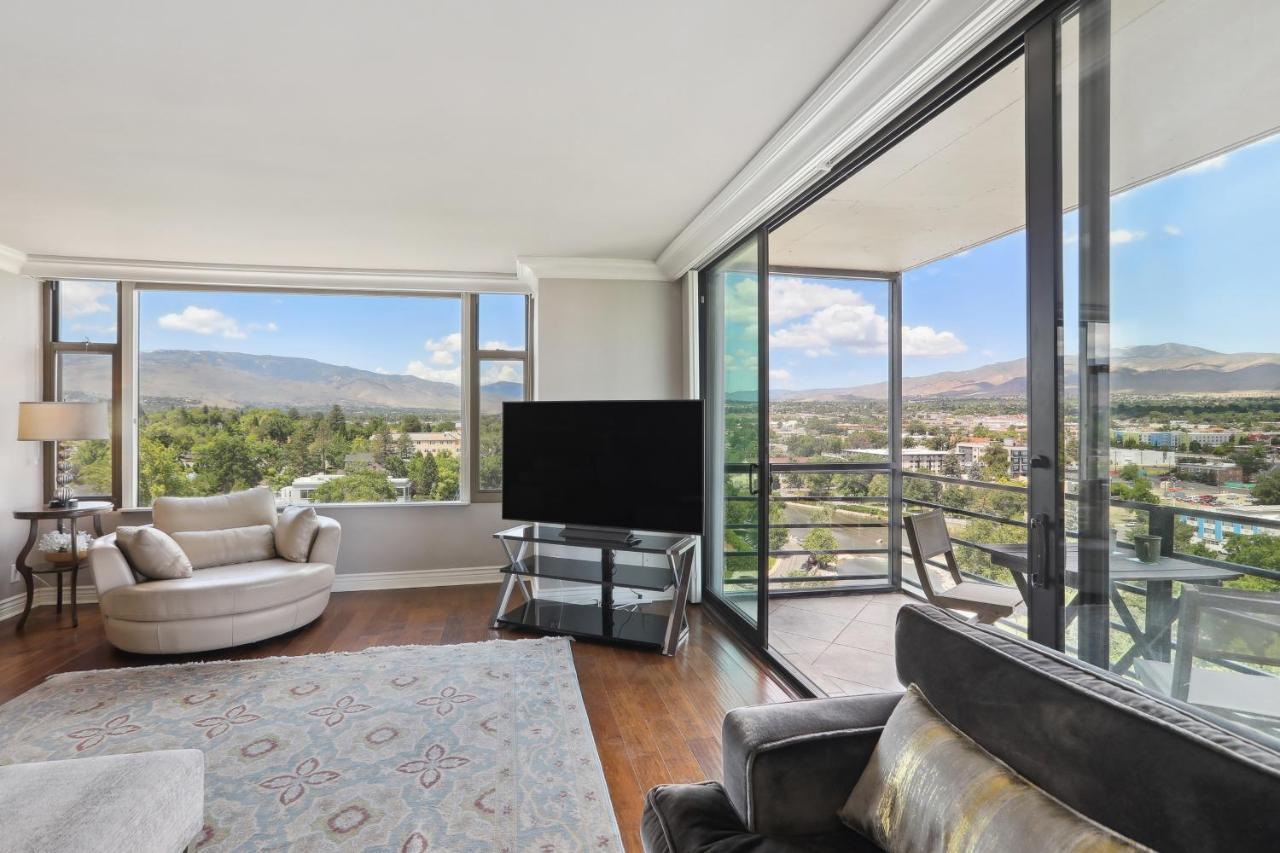 Apartment Downtown Penthouse With Panoramic Views *