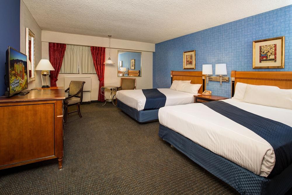 Hotel J