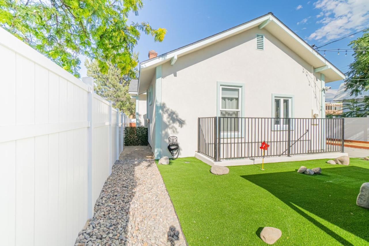 Urban Haven In Reno: Charming Retreat Holiday home *