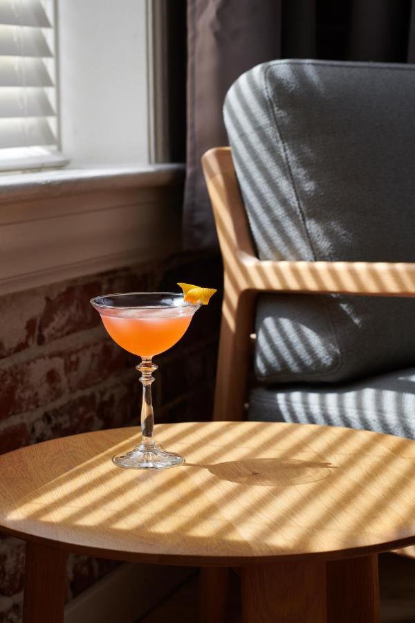 The Jesse & Bar Hotel 2*