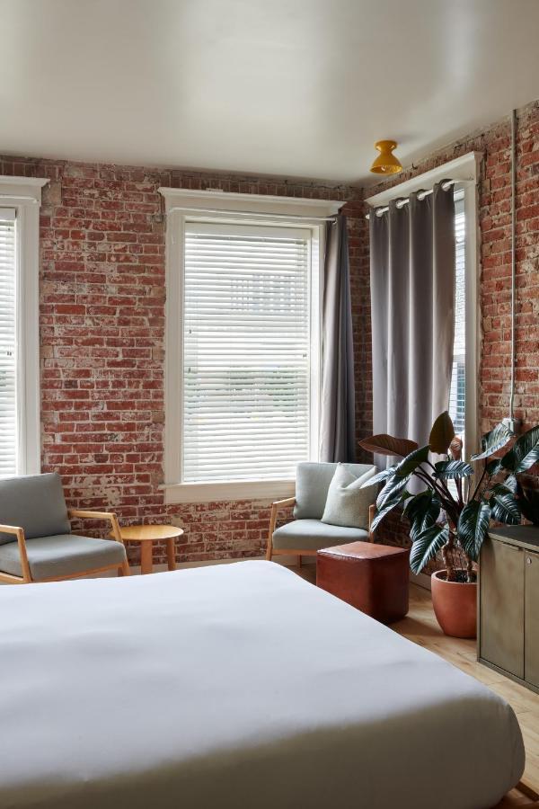 Hotel The Jesse & Bar 2*