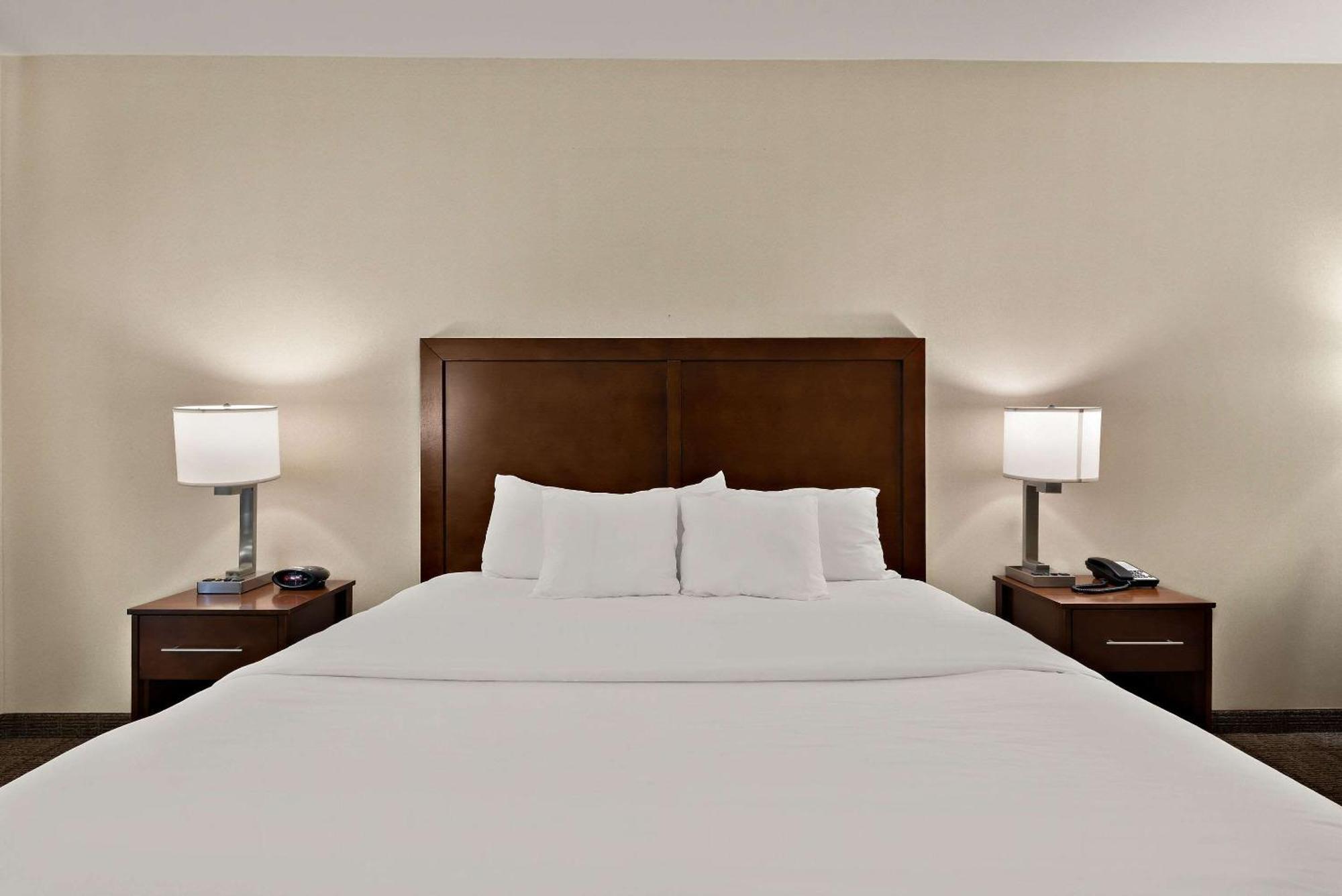 Comfort & Airport Convention Center 3* Reno