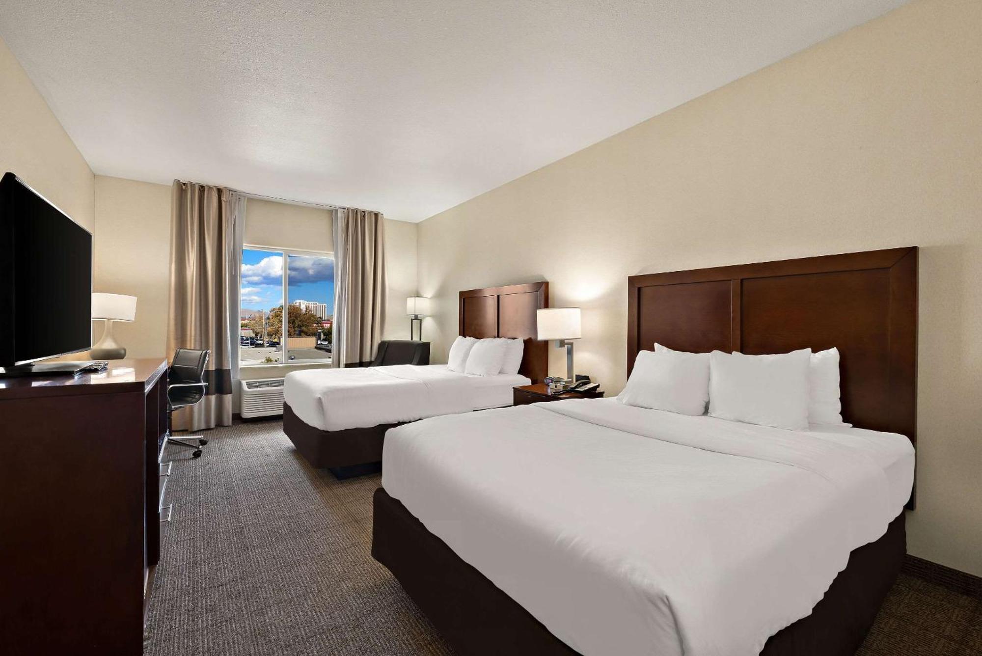 Comfort & Airport Convention Center Hotel Reno