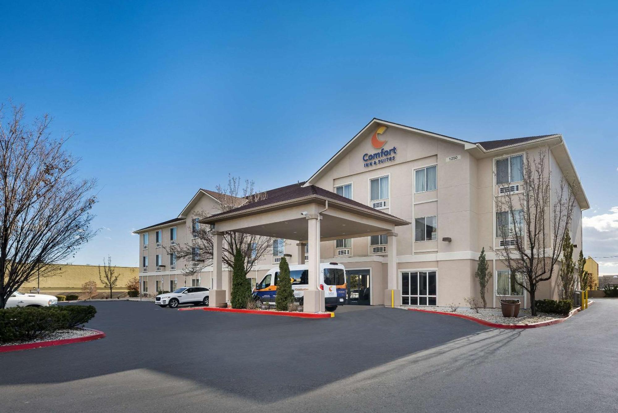 Comfort & Airport Convention Center