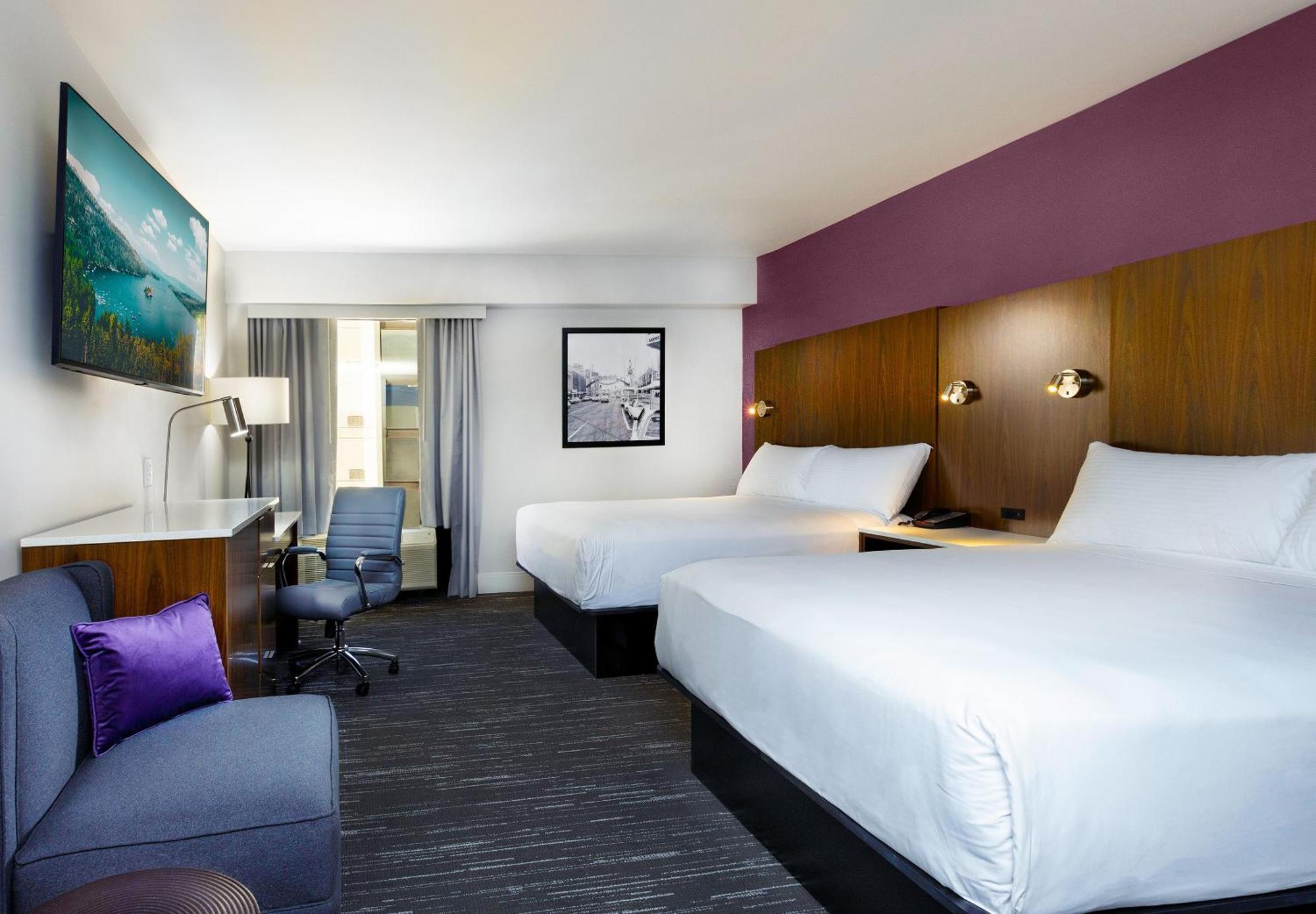 Hotel J