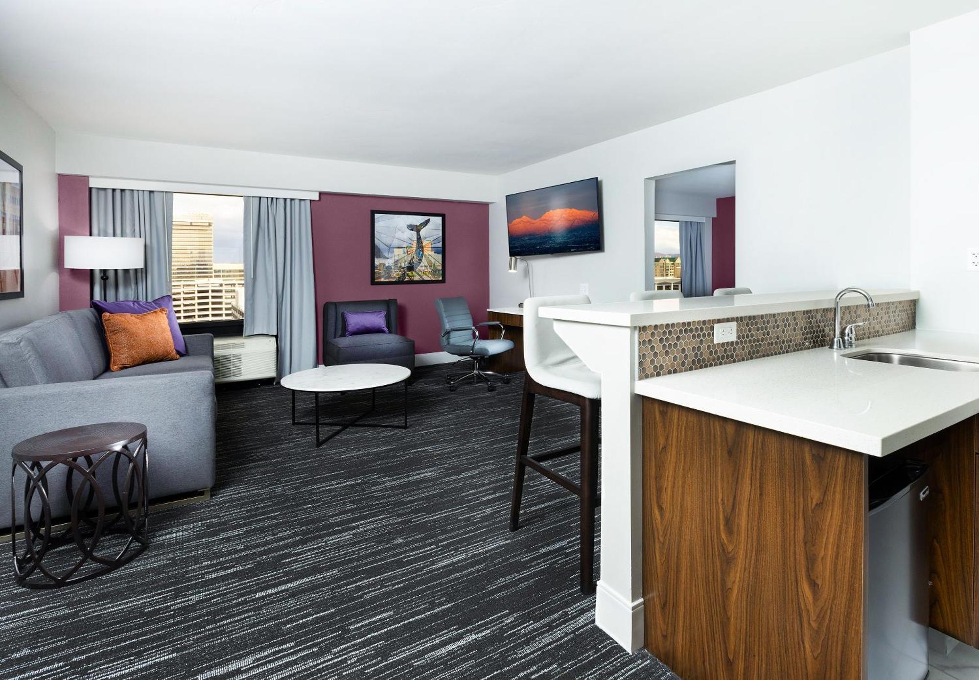 Hotel J 3*