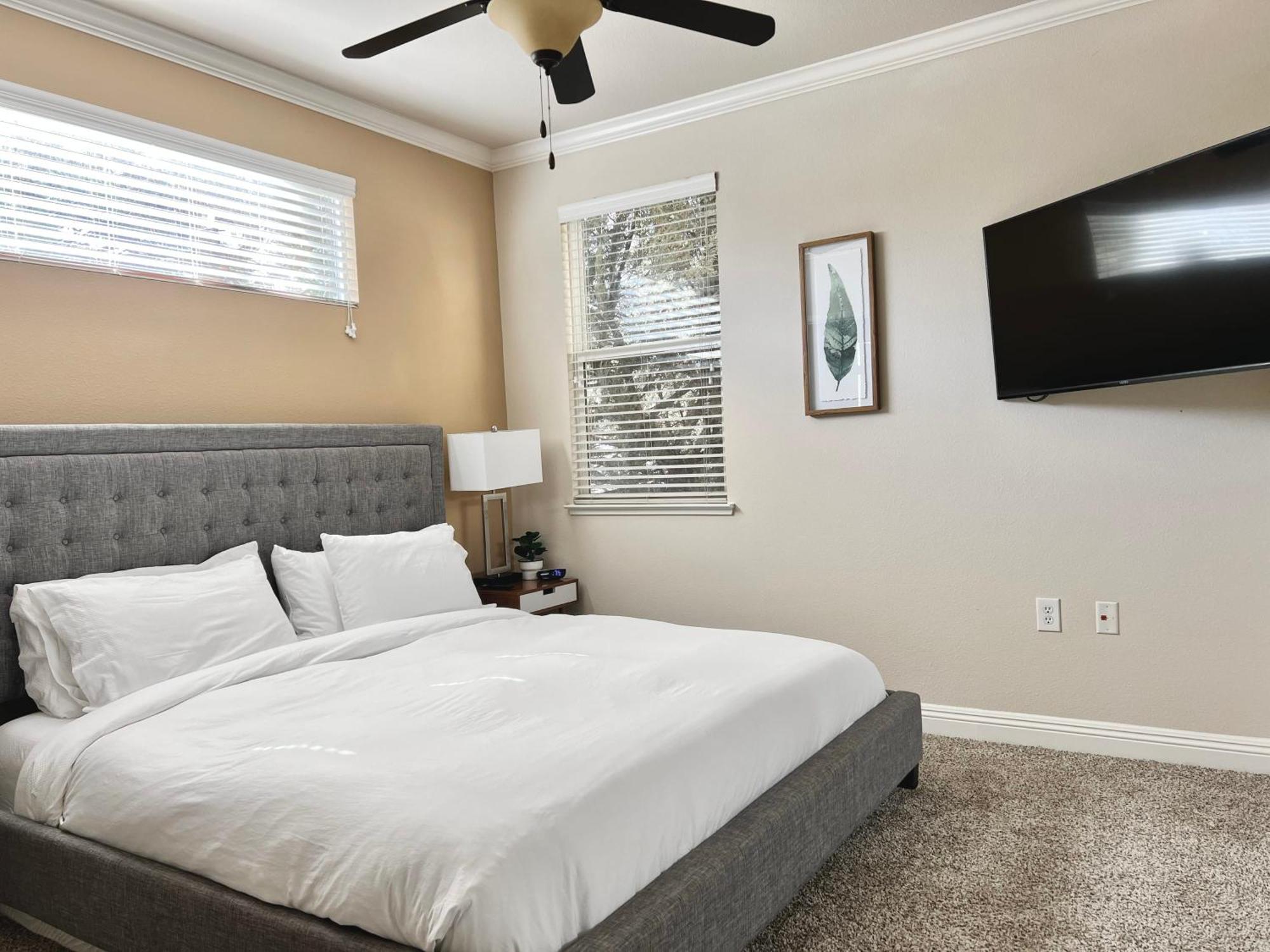 Apartment Relaxing 2-br With Pool Hot Tub Gym And Basketball Court Access Reno