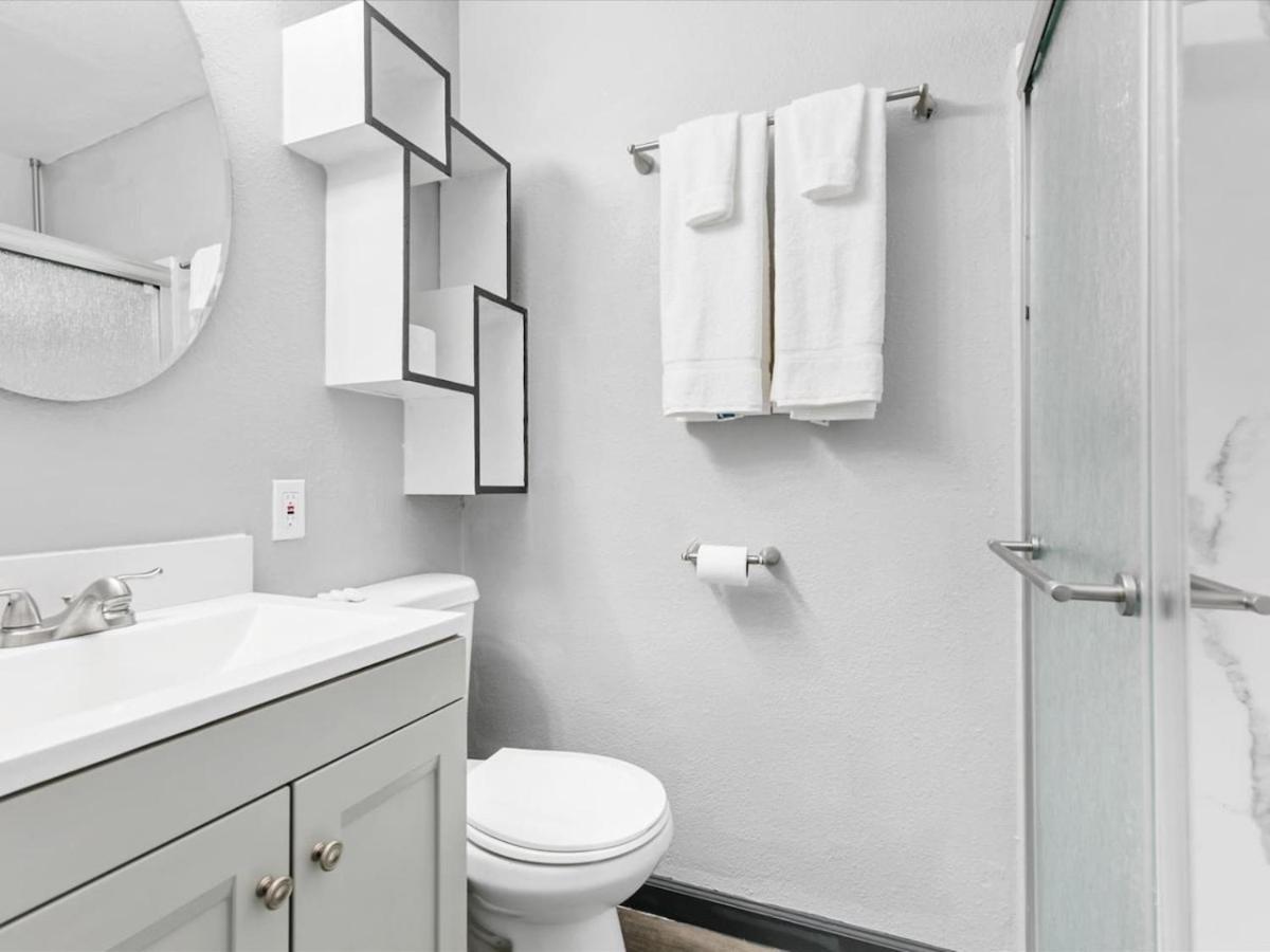 Apartment Charming Retro Reno