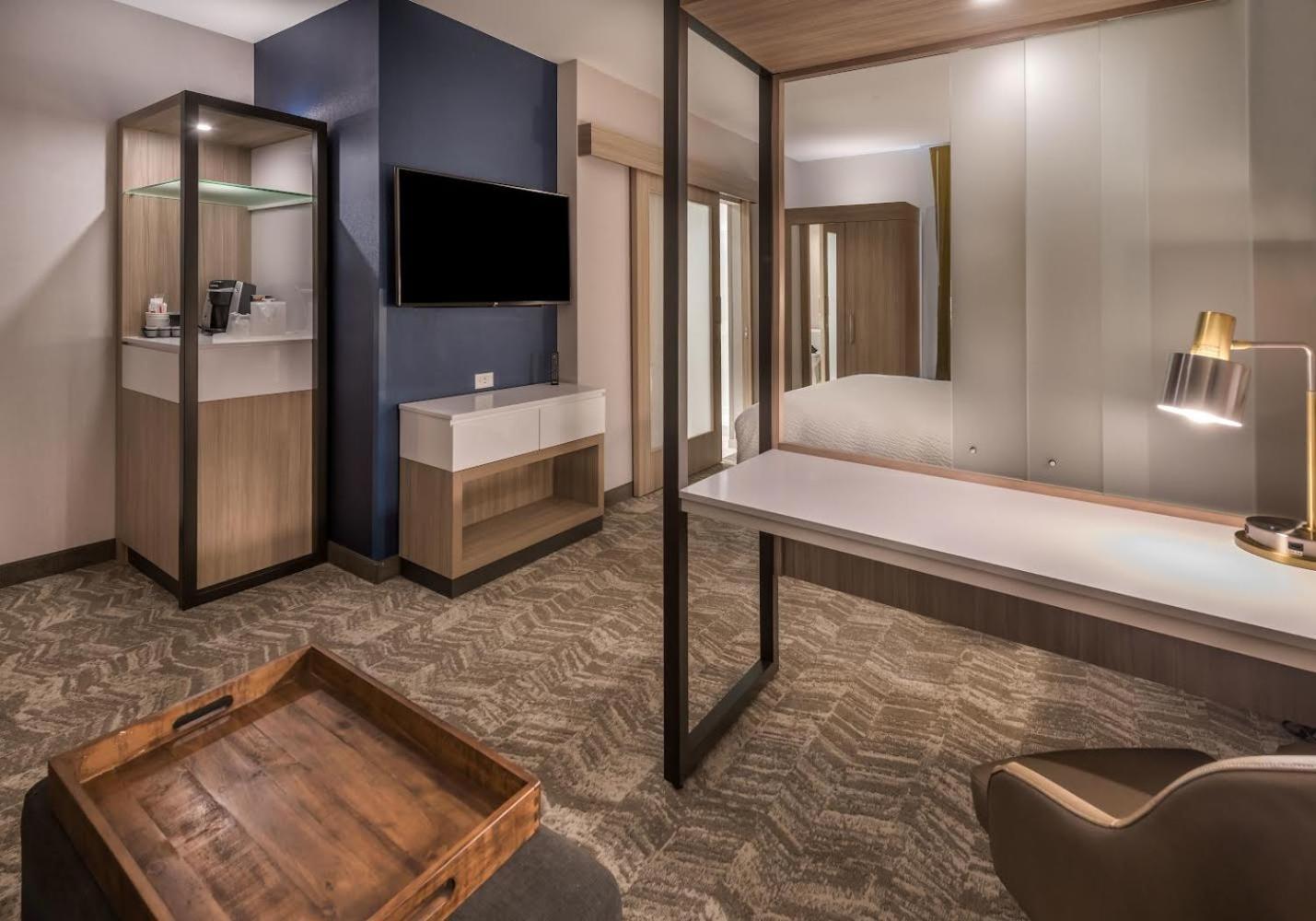Hotel Springhill By Marriott 3*