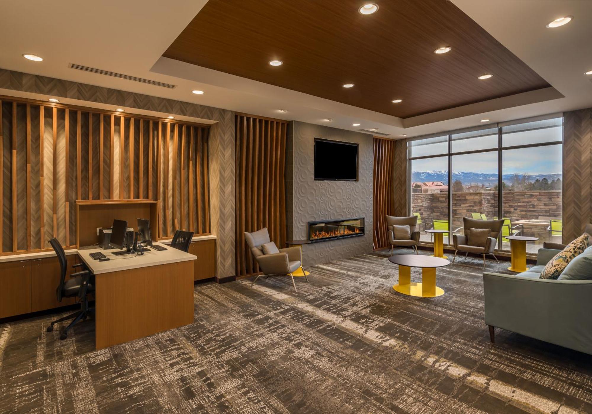 Springhill By Marriott 3*