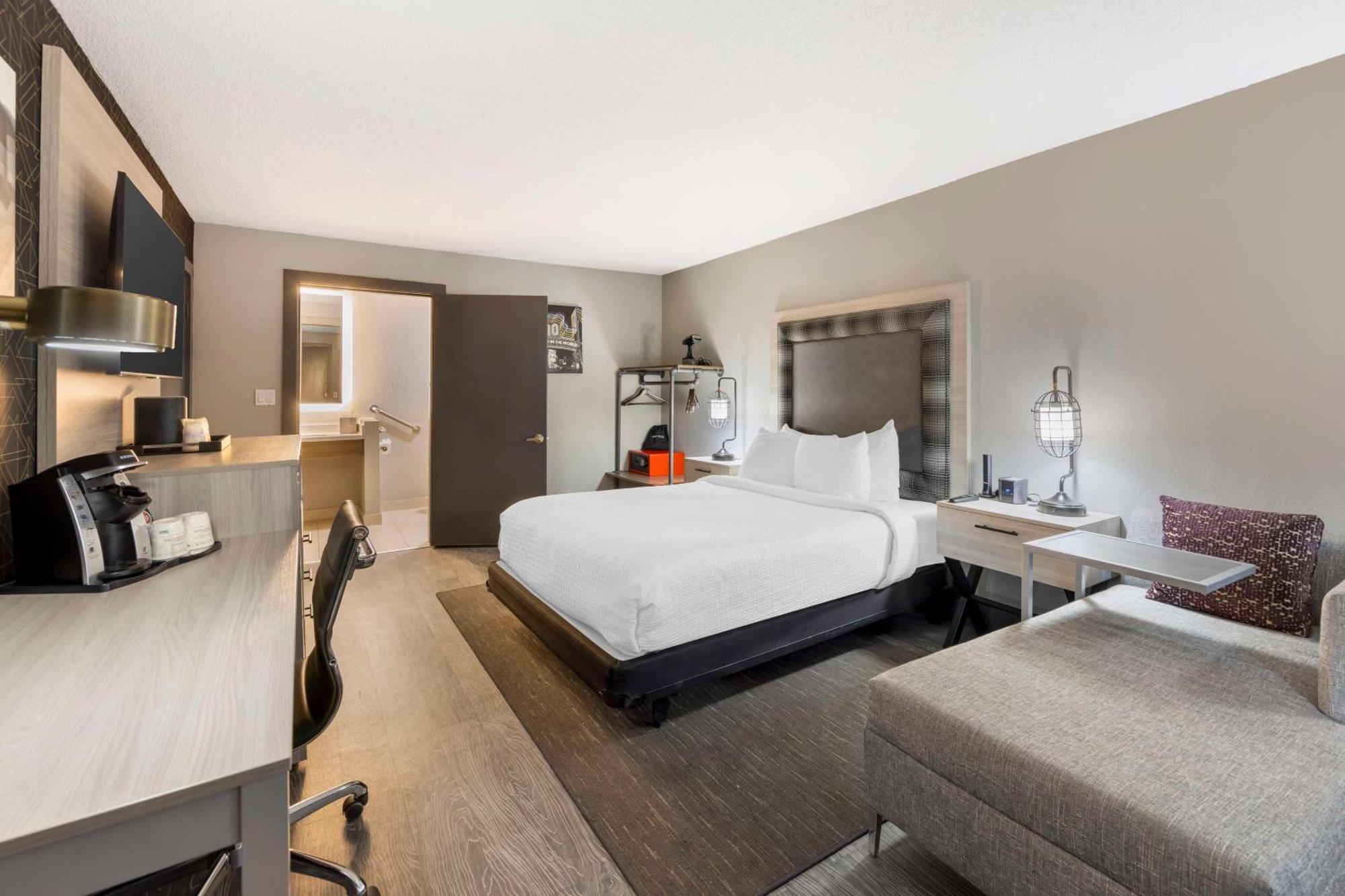 Aiden By Western South Hotel Reno