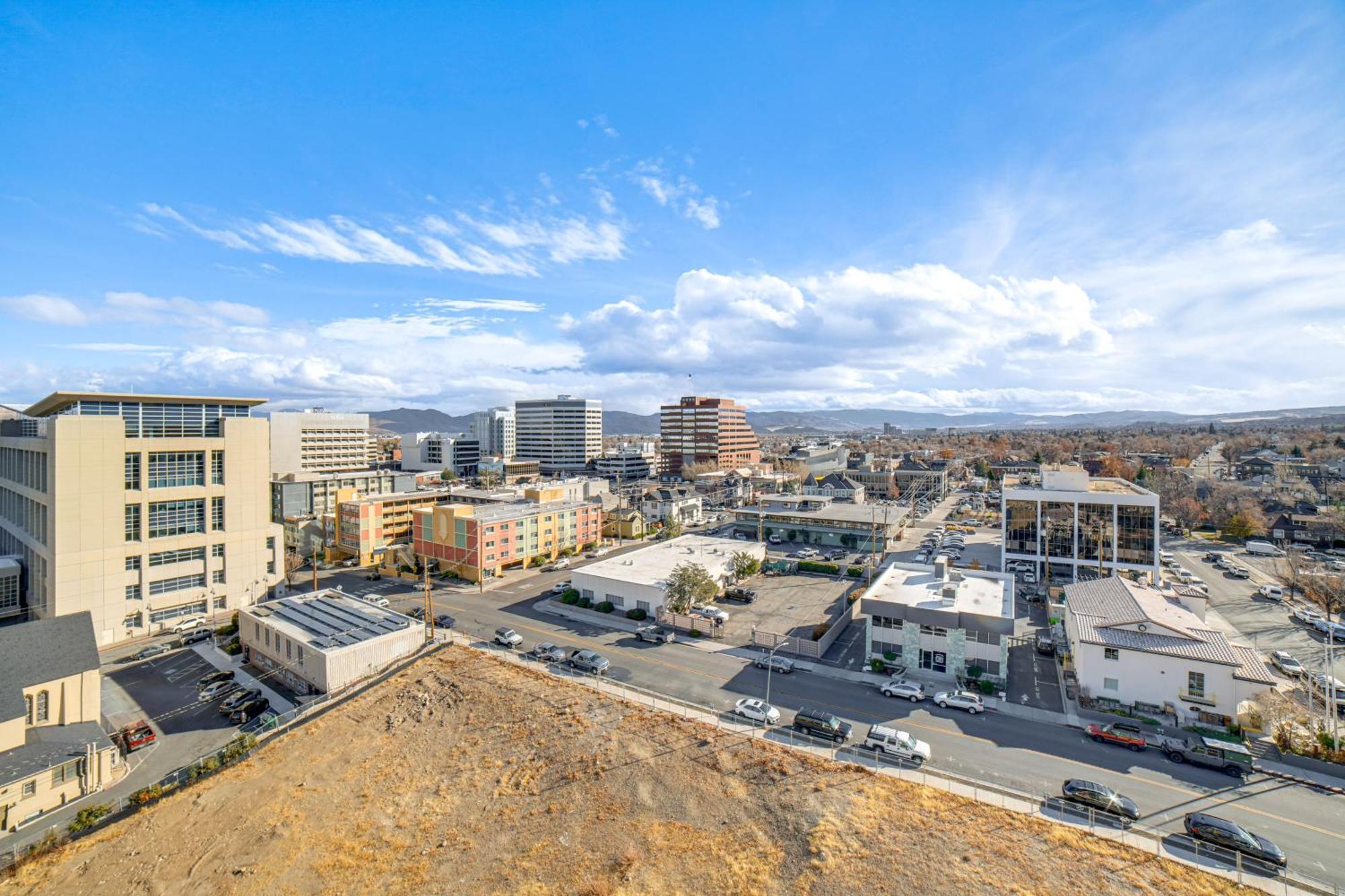 Luxe Dtwn Penthouse About 3 Mi To Casinos! Apartment Reno