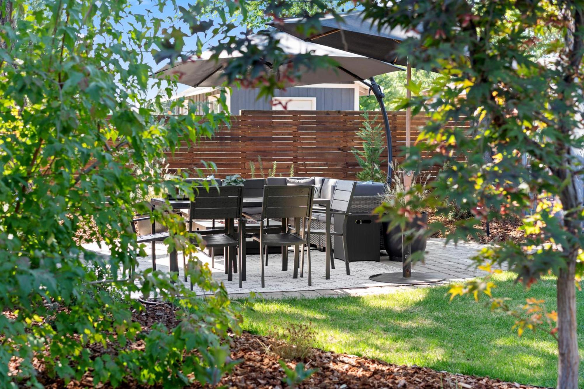 New! Family & Business Hub- Fire Pit Bbq Holiday home *