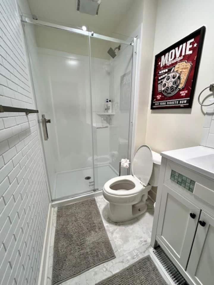 Guest house Midtown Movie House *