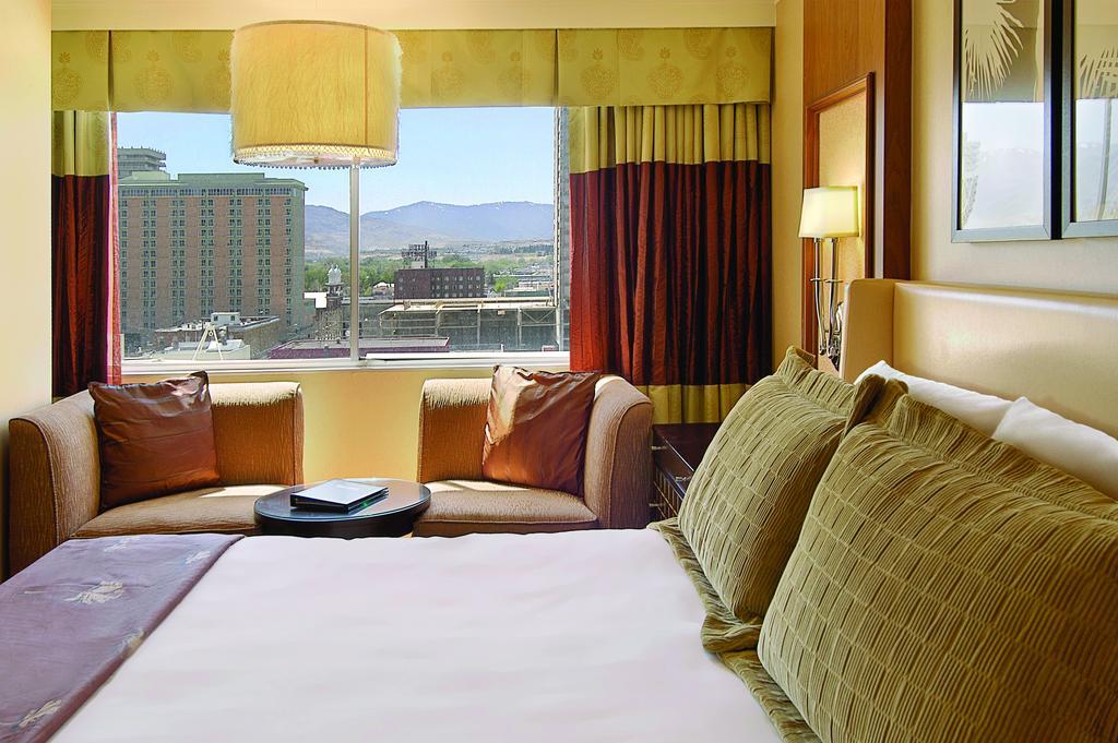 Harrah's & Casino