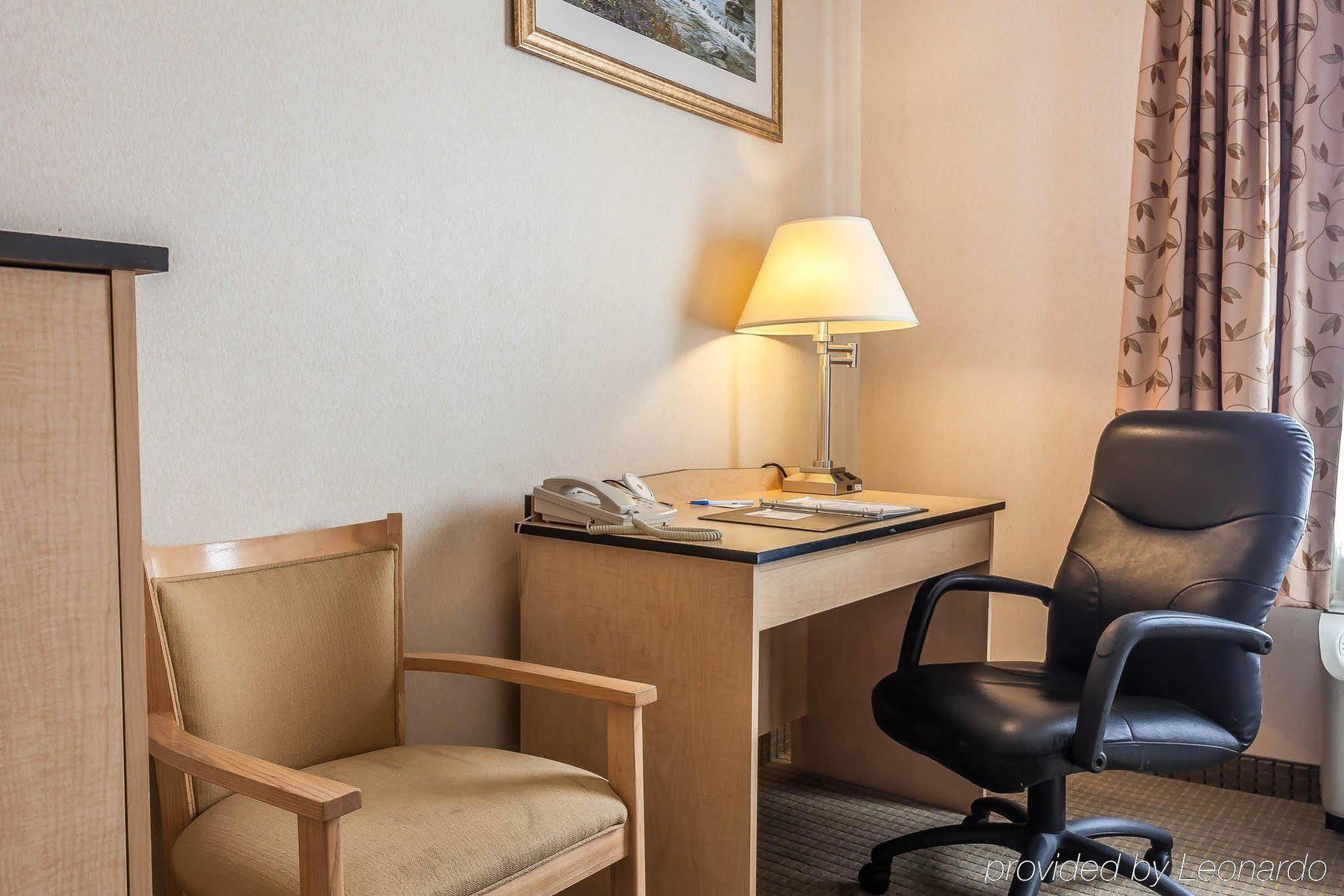 Comfort & Airport Convention Center