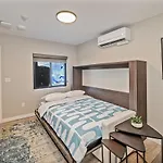 Boutique Motel In The Heart Of Midtown!