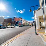 Reno Suites