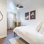 Stylish 2-Bedroom Walking Distance To Downtown