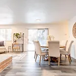 Modern Reno Home - Quiet Neighborhood, Close To Downtown, Unr, Highway 80