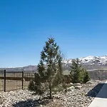 Luxury Retreat - King Beds, Hot Tub, & Pool - Family & Remote Work Friendly