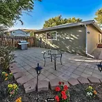Vibrant Boho Home 3 Bed Pet Friendly