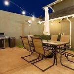 Plush 2-Bed Apt In Riverside Heights!