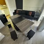 Midtown Hideaway 1 Bedroom Nest