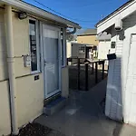 Midtown Hideaway 1 Bedroom Nest