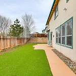 Large Family Home With Game Room In Reno!