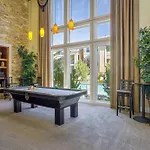 2Br Getaway Pool Gym Basketball Court & Theater Access