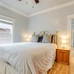 Charming Reno Vacation Rental - Walk To Midtown!